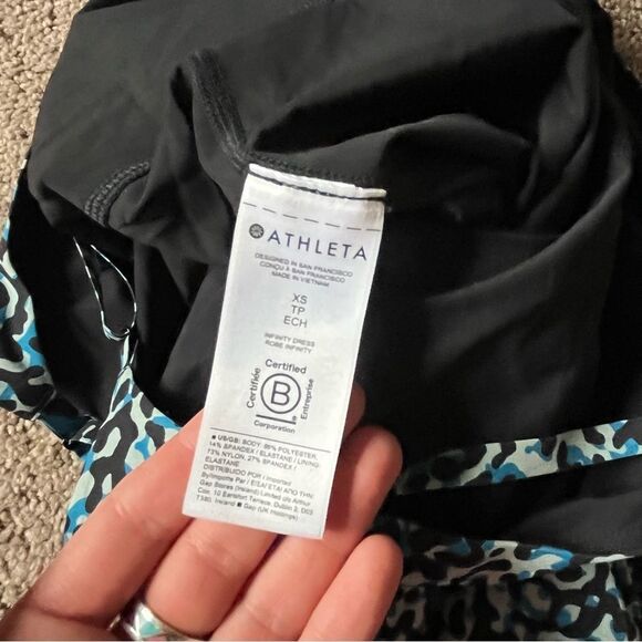 Athleta Women's XS Infinity Athletic Dress - Picture 5 of 9